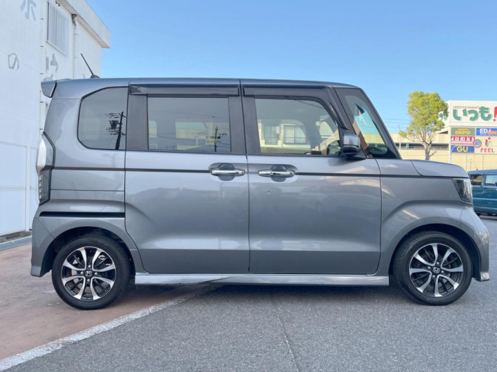 2018 Honda N-BOX CUSTOM DBA-JF3 (UW-6a1e493b337a8)[9]