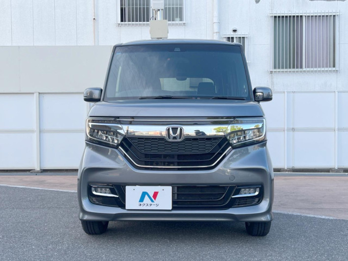 2018 Honda N-BOX CUSTOM DBA-JF3 (UW-6a1e493b337a8)[11]