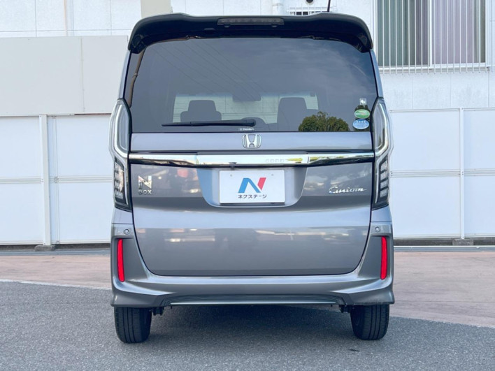 2018 Honda N-BOX CUSTOM DBA-JF3 (UW-6a1e493b337a8)[16]
