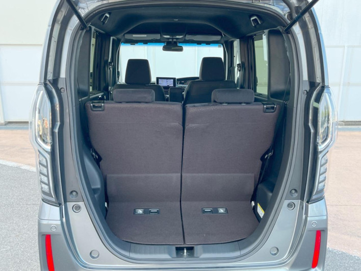 2018 Honda N-BOX CUSTOM DBA-JF3 (UW-6a1e493b337a8)[19]
