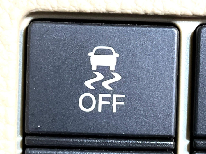 2019 Honda N-BOX DBA-JF3 (UW-6a1e493b9a53a)[13]