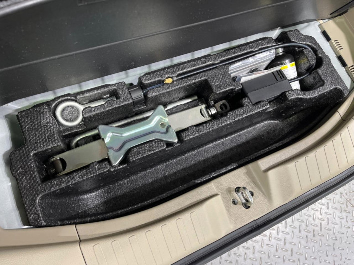 2019 Honda N-BOX 6BA-JF3 (UW-6a1e493c8a5ed)[13]