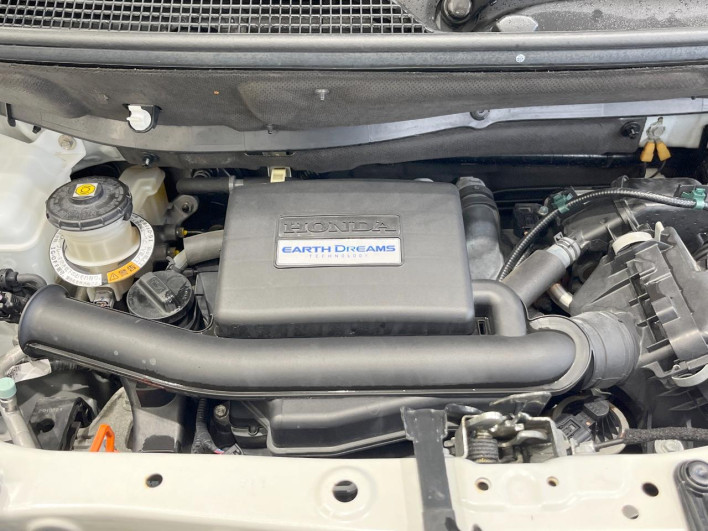 2021 Honda N-BOX CUSTOM 6BA-JF3 (UW-6a1e493d9323f)[14]