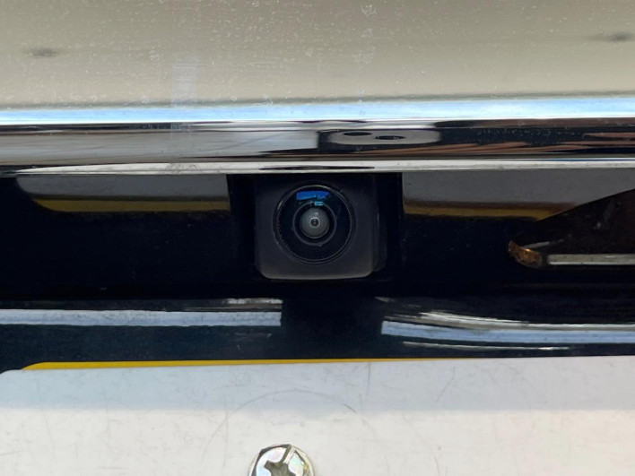 2022 Honda N-BOX CUSTOM 6BA-JF3 (UW-6a1e4940821ab)[17]