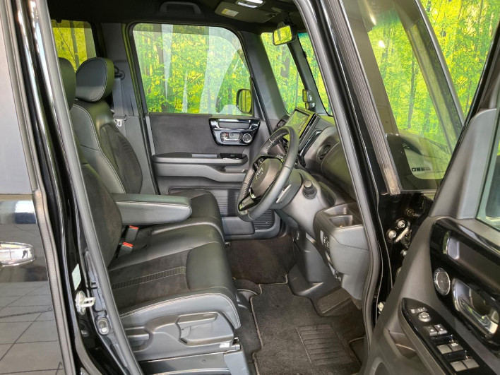 2022 Honda N-BOX CUSTOM 6BA-JF3 (UW-6a1e4940821ab)[29]