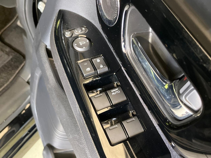 2022 Honda N-BOX CUSTOM 6BA-JF3 (UW-6a1e4940821ab)[25]