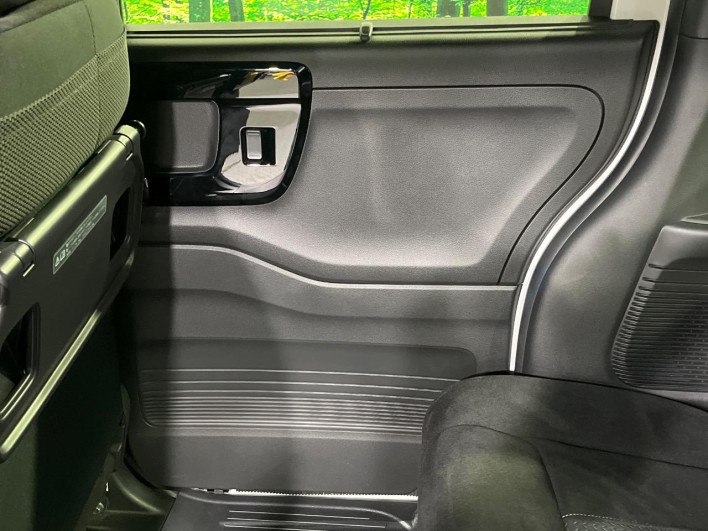 2021 Honda N-BOX CUSTOM 6BA-JF3 (UW-6a1e4942c5069)[18]