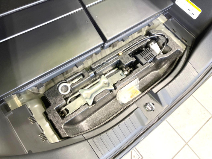 2023 Honda N-BOX CUSTOM 6BA-JF3 (UW-6a1e494610708)[10]