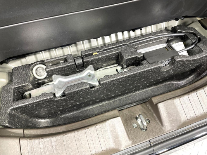 2023 Honda N-BOX 6BA-JF3 (UW-6a1e49466c623)[16]