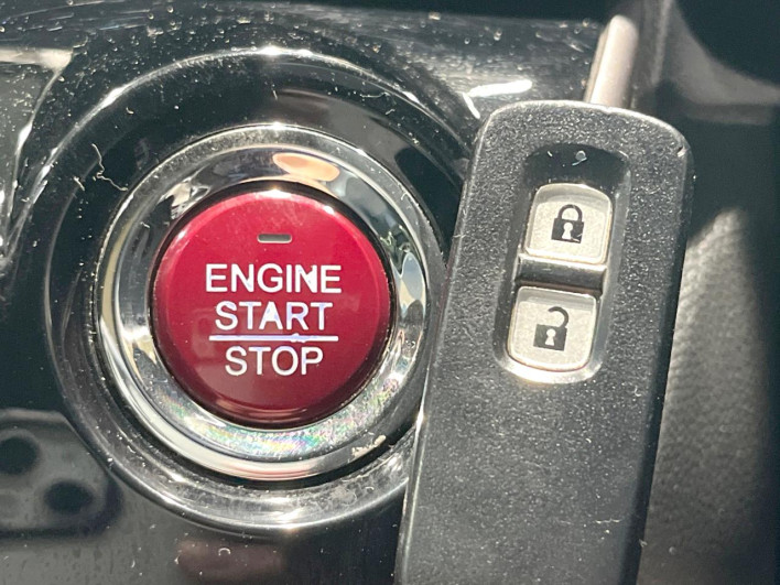 2018 Honda N-WGN Custom DBA-JH1 (UW-6a1e4955b297d)[21]