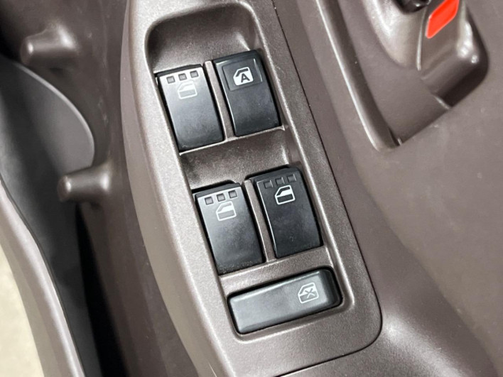 2013 Toyota Passo DBA-KGC30 (UW-6a1e496773518)[10]