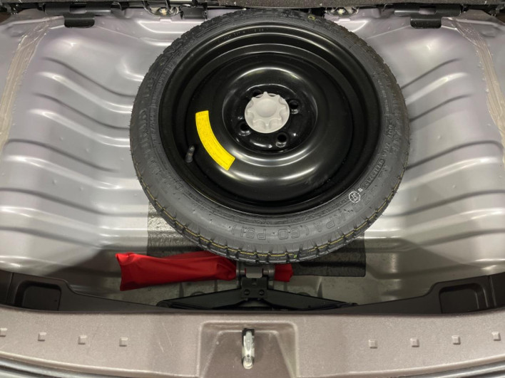 2013 Toyota Passo DBA-KGC30 (UW-6a1e496773518)[7]