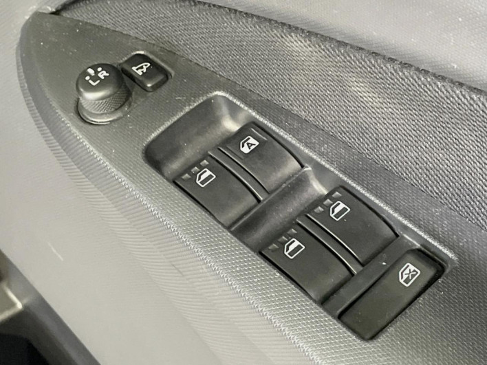2013 Subaru Stella DBA-LA100F (UW-6a1e496dafecb)[26]