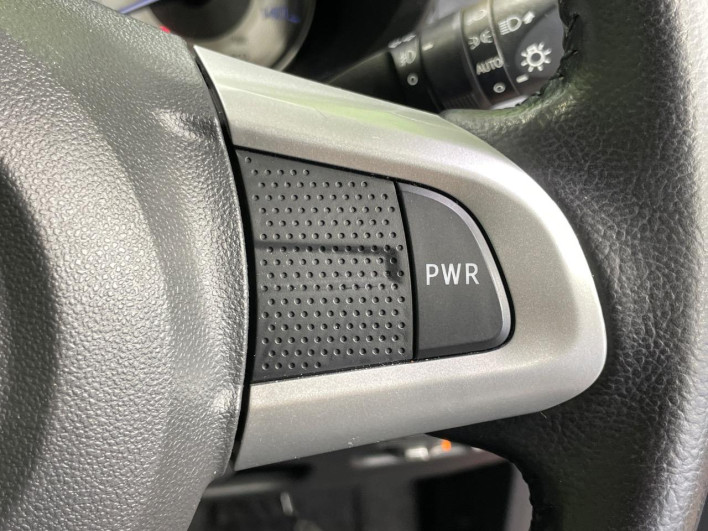 2015 Daihatsu Cast DBA-LA250S (UW-6a1e4971c33a5)[27]