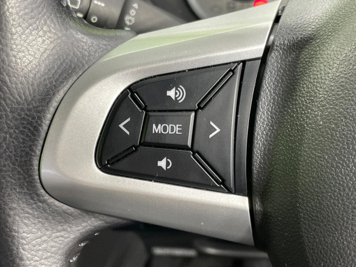 2015 Daihatsu Cast DBA-LA250S (UW-6a1e4971c33a5)[26]