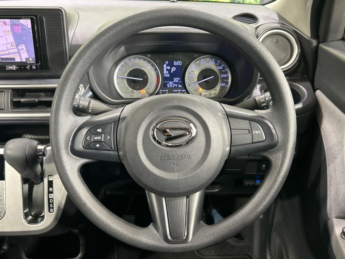 2017 Daihatsu Cast DBA-LA250S (UW-6a1e497344ca9)[28]