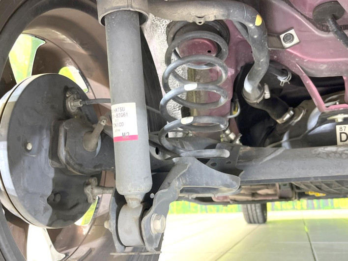 2018 Daihatsu Cast DBA-LA250S (UW-6a1e4973b9a36)[27]