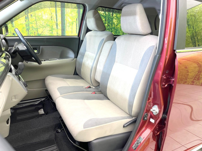 2018 Daihatsu Cast DBA-LA250S (UW-6a1e4973b9a36)[16]