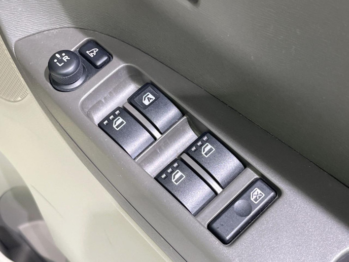 2014 Daihatsu Tanto DBA-LA600S (UW-6a1e497b4101c)[10]