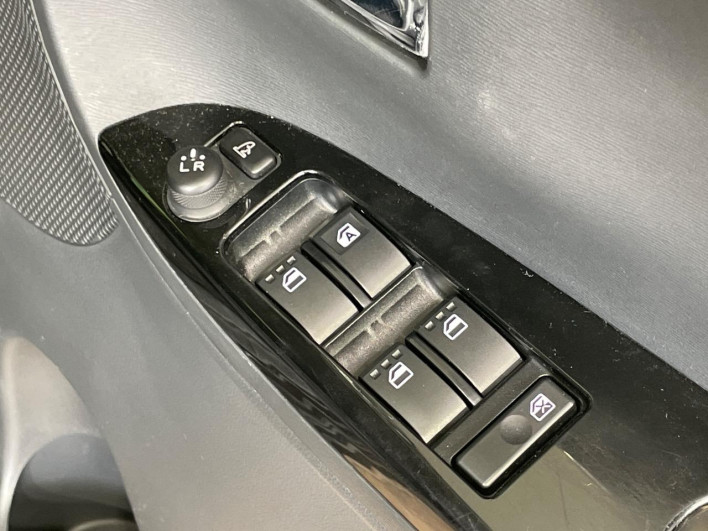 2015 Daihatsu Tanto DBA-LA600S (UW-6a1e497baa5a9)[19]