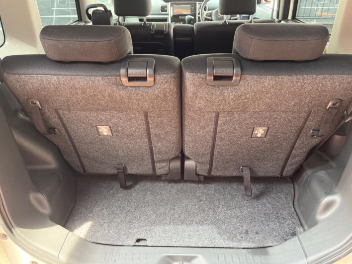 2016 Daihatsu Tanto DBA-LA600S (UW-6a1e497e18b3f)[25]