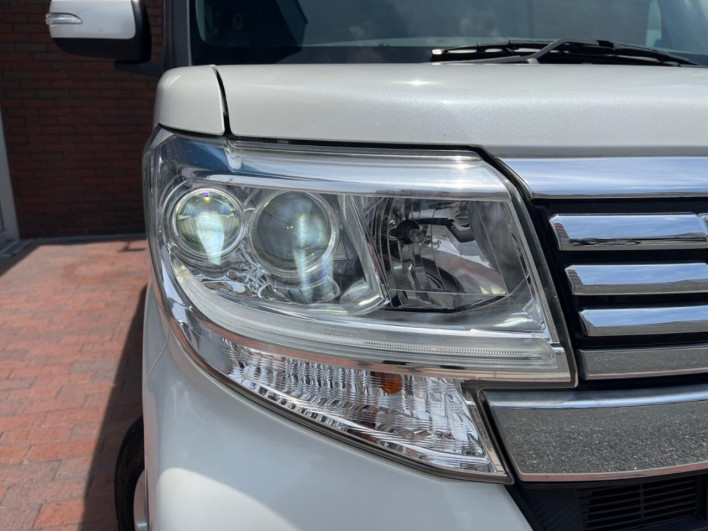 2016 Daihatsu Tanto DBA-LA600S (UW-6a1e497e18b3f)[16]