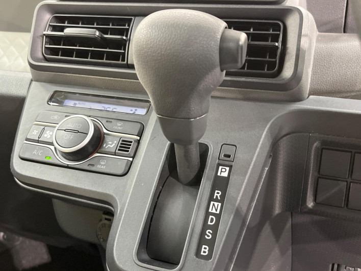 2019 Daihatsu Tanto 6BA-LA650S (UW-6a1e4980a80ba)[21]