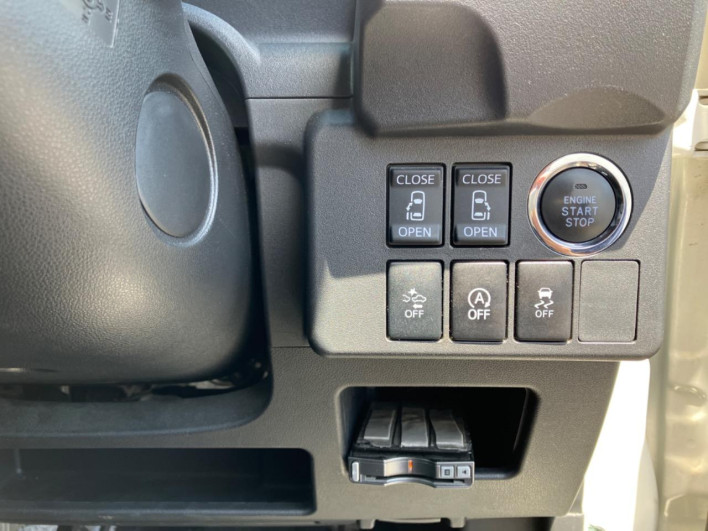 2016 Daihatsu Wake DBA-LA700S (UW-6a1e4987a95ba)[15]