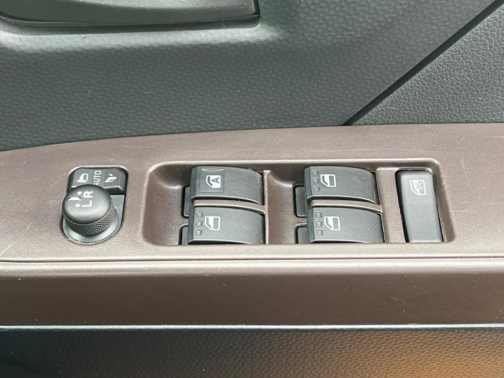 2018 Toyota TANK DBA-M900A (UW-6a1e499b08684)[21]