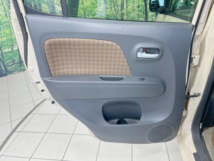2011 Nissan Moco DBA-MG33S (UW-6a1e49af1825e)[18]