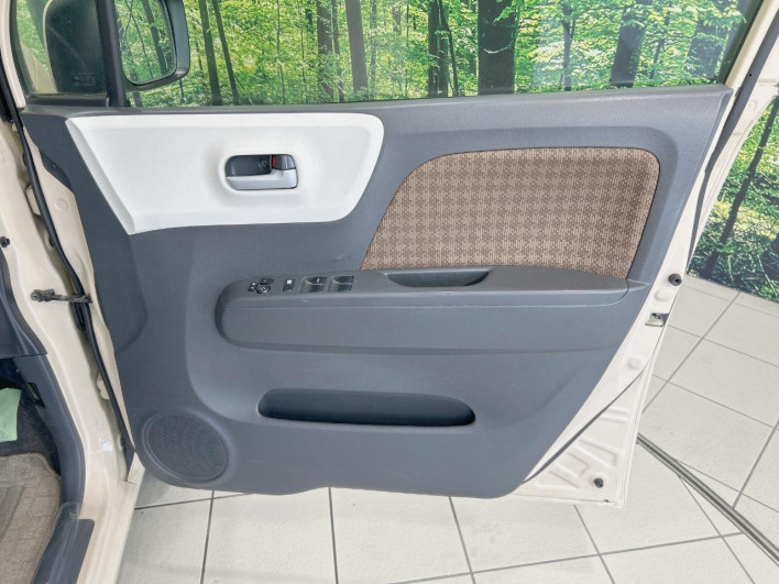 2011 Nissan Moco DBA-MG33S (UW-6a1e49af1825e)[21]