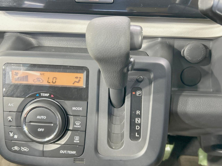 2011 Nissan Moco DBA-MG33S (UW-6a1e49af1825e)[28]
