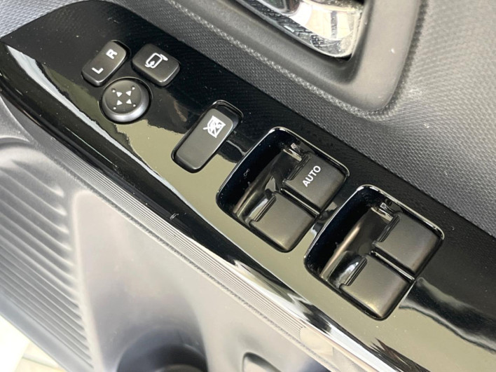2020 Suzuki Spacia Custom DAA-MK53S (UW-6a1e49bd76a98)[21]