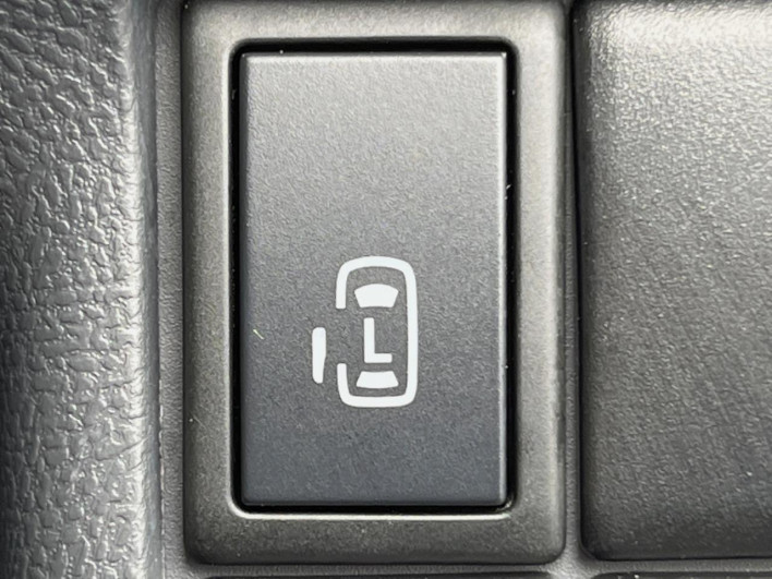 2011 Nissan Roox DBA-ML21S (UW-6a1e49c3e4745)[4]