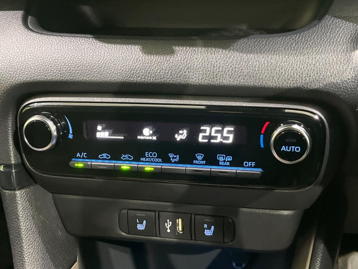 2021 Toyota Yaris 6AA-MXPH10 (UW-6a1e49e4113bc)[26]
