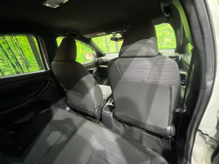 2021 Toyota Yaris 6AA-MXPH10 (UW-6a1e49e4113bc)[14]
