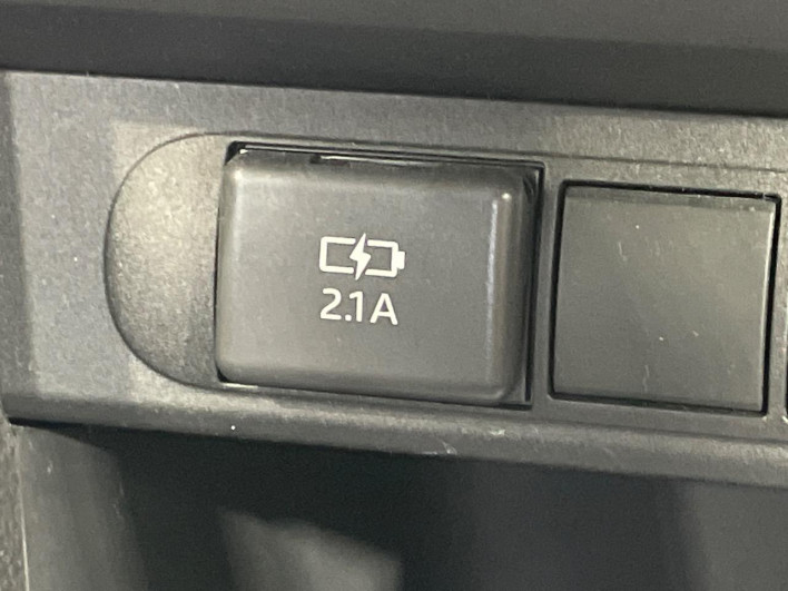 2022 Toyota Yaris Cross 6AA-MXPJ10 (UW-6a1e49e89b496)[28]