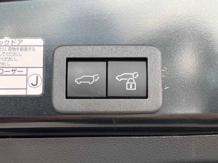2022 Toyota Yaris Cross 6AA-MXPJ10 (UW-6a1e49e89d731)[18]