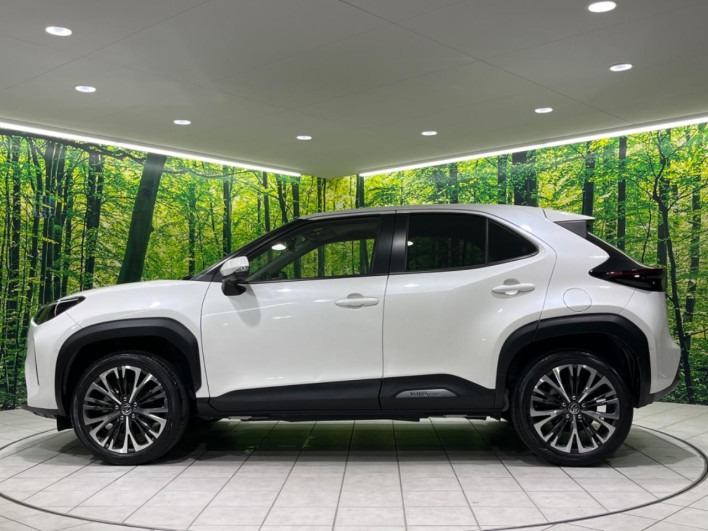 2022 Toyota Yaris Cross 6AA-MXPJ10 (UW-6a1e49e8c4d48)[14]