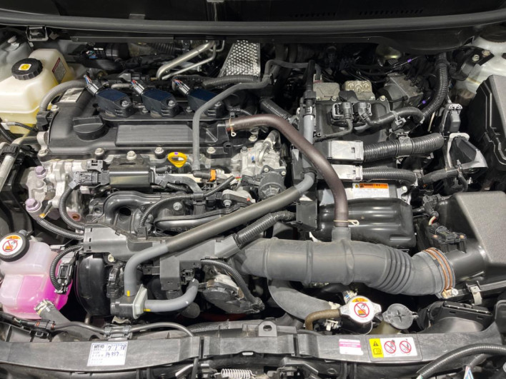 2022 Toyota Yaris Cross 6AA-MXPJ10 (UW-6a1e49e8c4d48)[4]