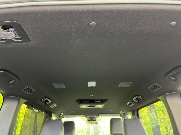 2022 Toyota Voxy 6BA-MZRA90W (UW-6a1e4a0305cf5)[6]