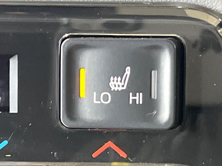 2022 Toyota Voxy 6BA-MZRA90W (UW-6a1e4a0305cf5)[29]