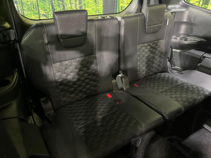 2022 Toyota Voxy 6BA-MZRA90W (UW-6a1e4a030ad4a)[19]