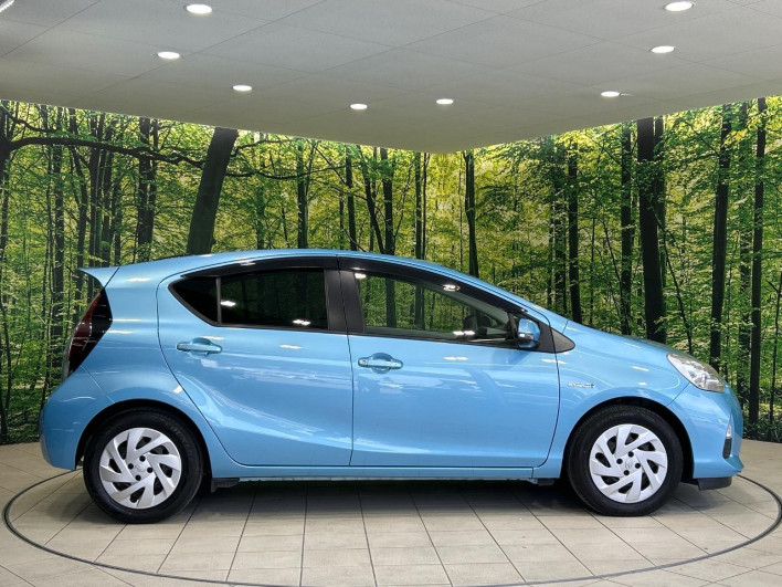 2011 Toyota Aqua DAA-NHP10 (UW-6a1e4a0a0f3ed)[23]