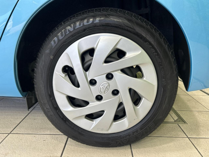2011 Toyota Aqua DAA-NHP10 (UW-6a1e4a0a0f3ed)[13]