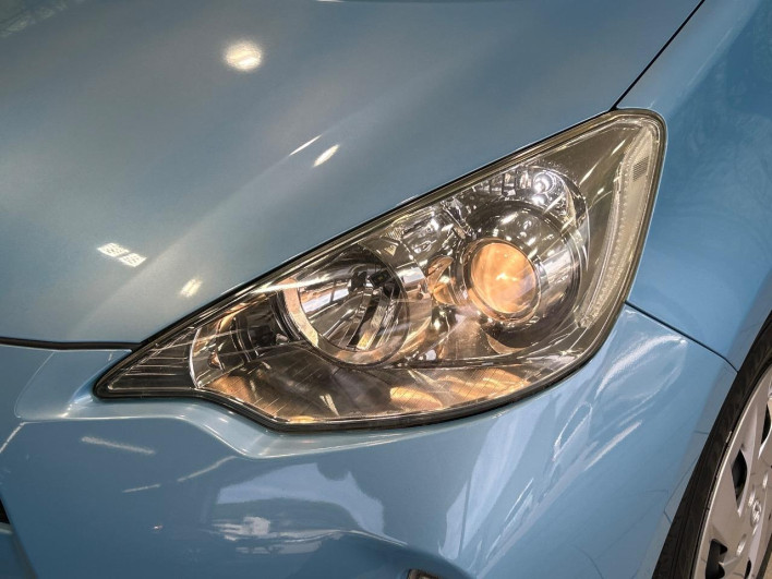 2011 Toyota Aqua DAA-NHP10 (UW-6a1e4a0a0f3ed)[17]