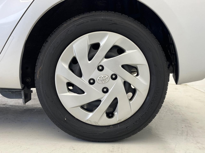 2018 Toyota Aqua DAA-NHP10 (UW-6a1e4a0d43749)[6]
