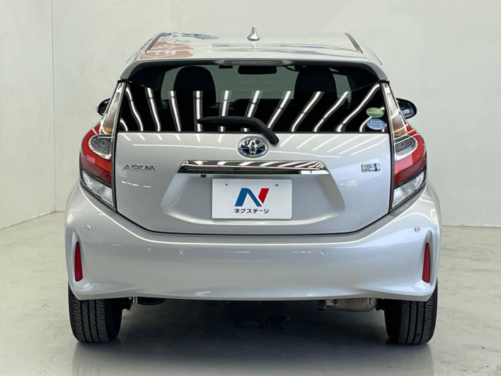 2018 Toyota Aqua DAA-NHP10 (UW-6a1e4a0d43749)[19]