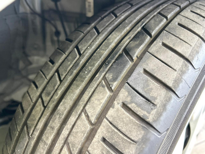2018 Toyota Aqua DAA-NHP10 (UW-6a1e4a0d4ac49)[18]