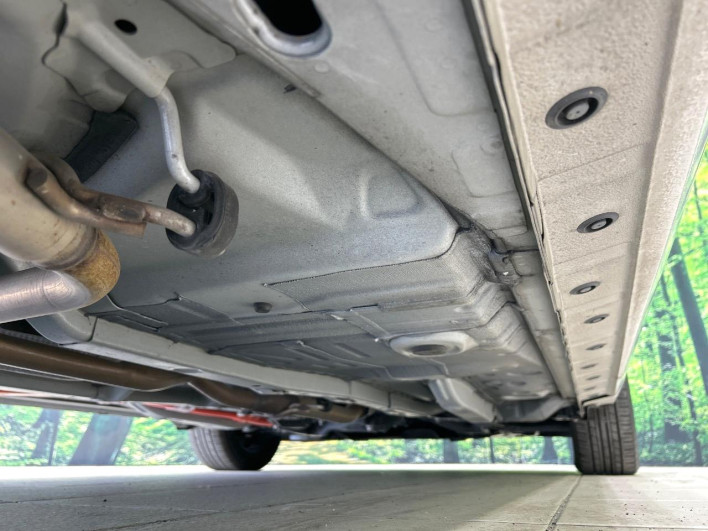 2018 Toyota Aqua DAA-NHP10 (UW-6a1e4a0d4ac49)[22]